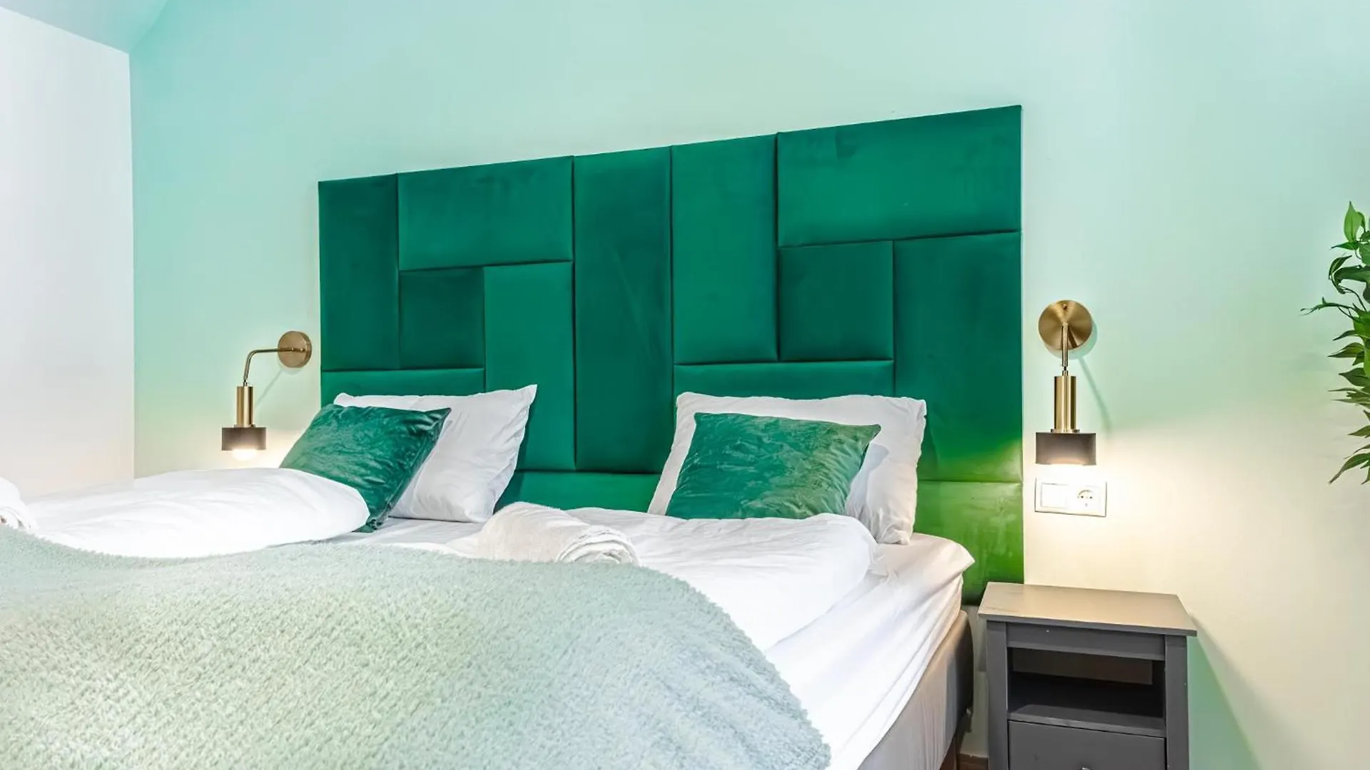 Barrier-Free: 2 Neighboring Apt. Ideal For Groups Vienna Apartment