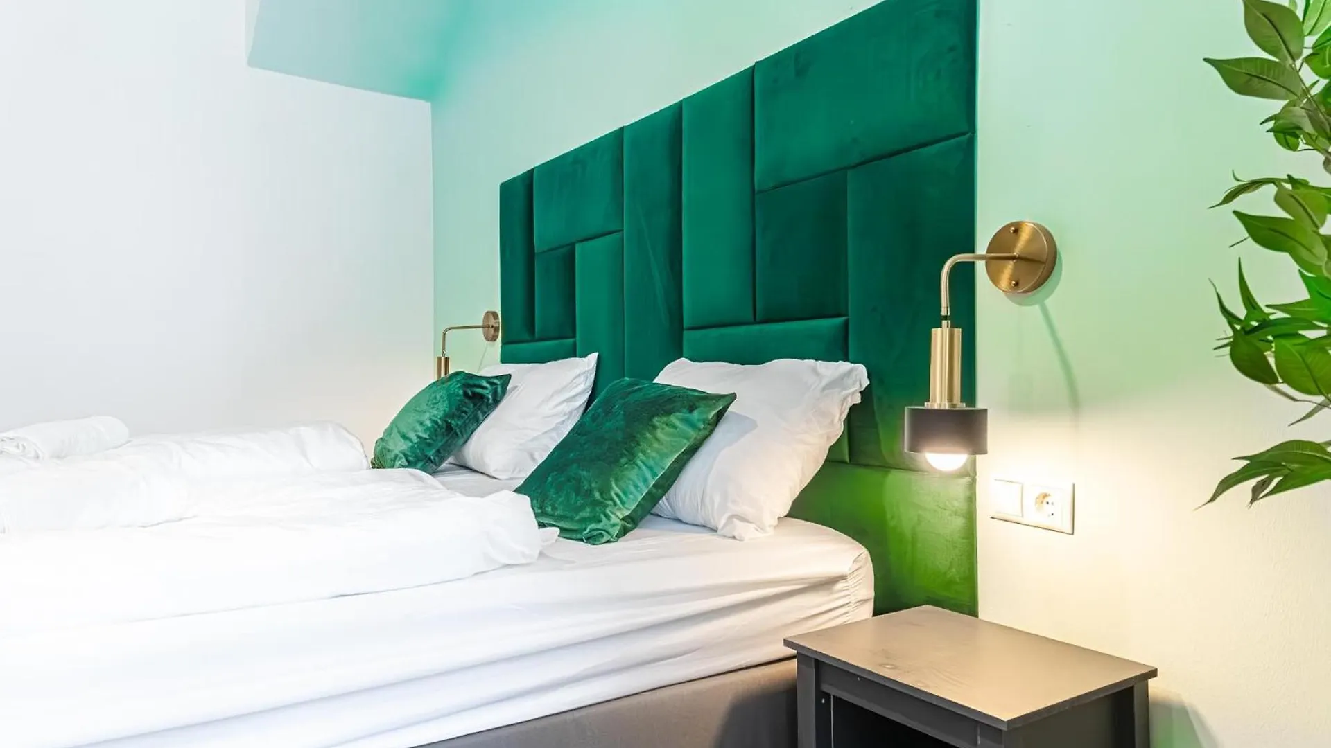 Barrier-Free: 2 Neighboring Apt. Ideal For Groups Vienna Apartment