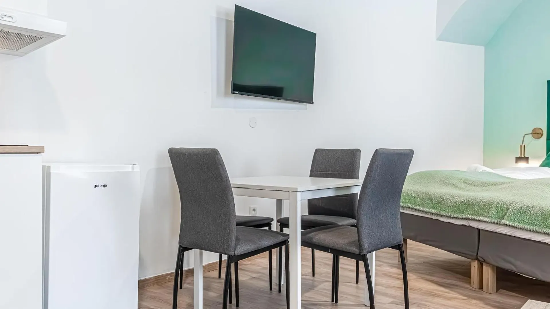 Barrier-Free: 2 Neighboring Apt. Ideal For Groups Vienna Apartment