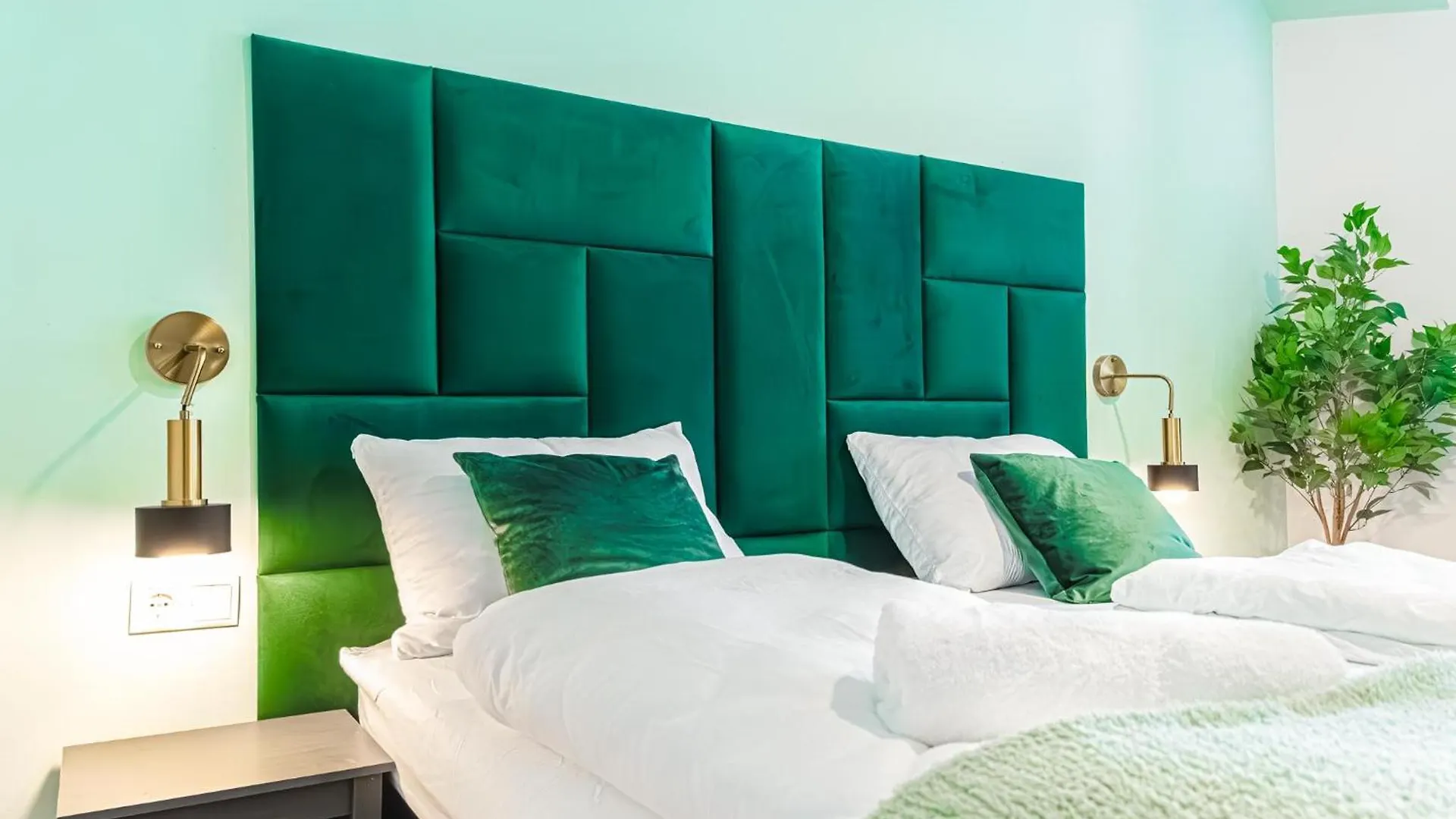 Barrier-Free: 2 Neighboring Apt. Ideal For Groups Vienna Austria